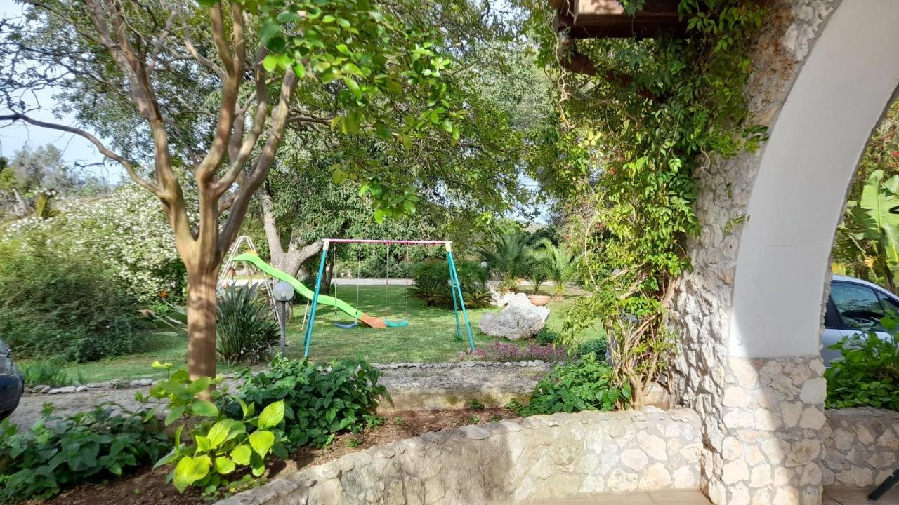 مبيت وإفطار ميليندونيو La Macchia المظهر الخارجي الصورة