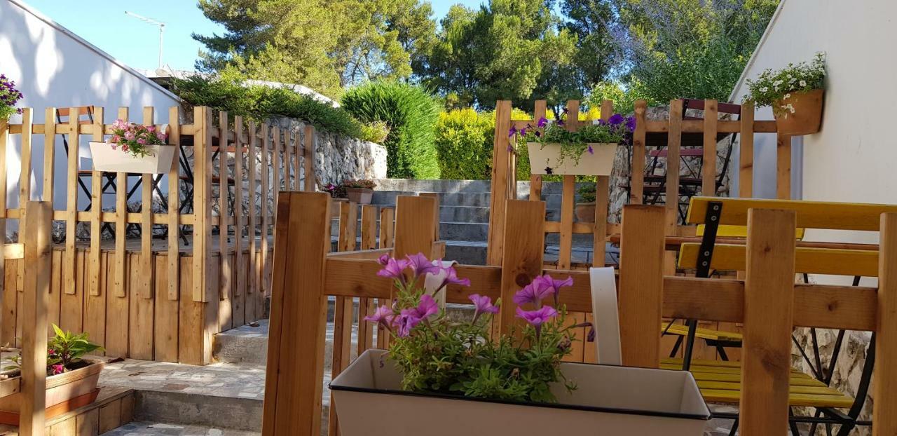 مبيت وإفطار ميليندونيو La Macchia المظهر الخارجي الصورة
